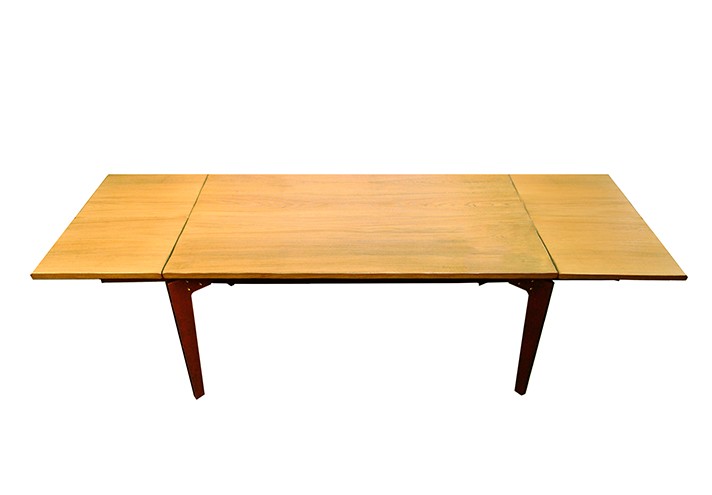 Meubles-design-en-acier-corten-Style-industriel-Acier-corten-intérieur-Intérieur-moderne-LEGGERO 02 | Table extensible en corten