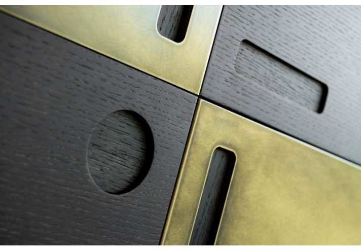 Arredamento-in-acciaio-Stile-industriale-Arredamento-in-corten-Arredamento made-in-Italy-CARRÉ | Mobile contenitore in ottone