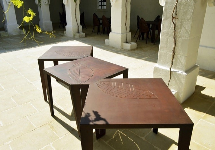 Meubles-design-en-acier-corten-Style-industriel-Acier-corten-intérieur-Intérieur-moderne-LILA | Table en corten